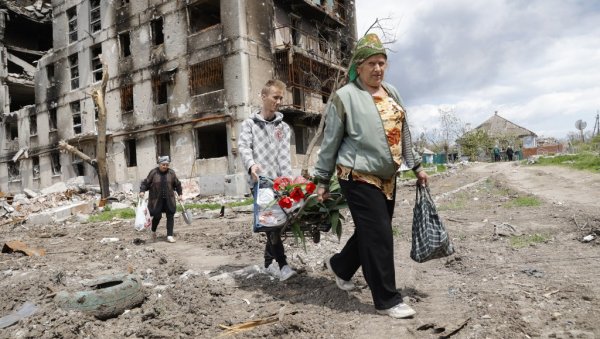 УКРАЈИНЦИМА СЕ НЕ ИДЕ СА ОБАЛА ЦРНОГ МОРА: Бугарска има проблема са избеглицама из Украјине - возови задужени за превоз путују празни УКРАЈИНЦИМА СЕ НЕ ИДЕ СА ОБАЛА ЦРНОГ МОРА: Бугарска има проблема са избеглицама из Украјине - возови задужени за превоз путују празни