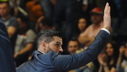 ALIMPIJEVIĆ SE VRAĆA U EVROLIGU? Nakon sezone sa Zvezdom srpski stručnjak ponovo će trenirati klub iz najelitnijeg evropskog takmičenja ALIMPIJEVIĆ SE VRAĆA U EVROLIGU? Nakon sezone sa Zvezdom srpski stručnjak ponovo će trenirati klub iz najelitnijeg evropskog takmičenja