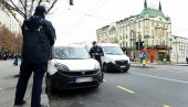 DOSTAVLJAČIMA PROBLEM OKO SOKOLOVO: Veliki broj kazni uručen terenskim radnicima zbog nepropisnog ostavljanja i parkiranja službenih vozila