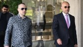 ЗОРАН МАРЈАНОВИЋ СТИГАО У СУД: Наставља се суђење за убиство певачице Јелене (ФОТО) ЗОРАН МАРЈАНОВИЋ СТИГАО У СУД: Наставља се суђење за убиство певачице Јелене (ФОТО)