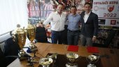 VREME RADI ZA DEVOJKE: Trofejni trener Ratko Pavličević smtra da su mlade odbojkašice Žečezničara zasluženo osvojile titulu šampiona