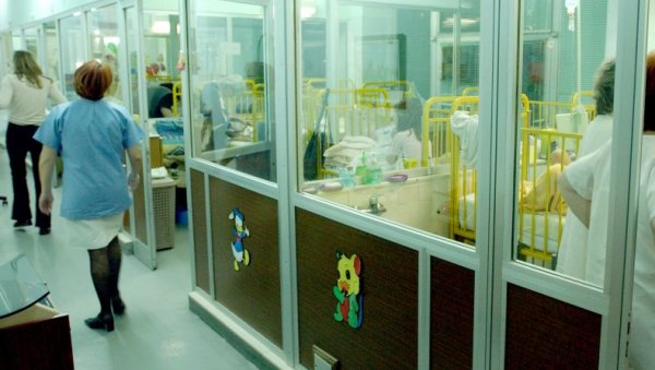 МИСТЕРИОЗНИ ХЕПАТИТИС ПРЕД ВРАТИМА СРБИЈЕ: Постоји бојазан да се болест јетре код деце појавила и у нашој земљи, званичне потврде још нема МИСТЕРИОЗНИ ХЕПАТИТИС ПРЕД ВРАТИМА СРБИЈЕ: Постоји бојазан да се болест јетре код деце појавила и у нашој земљи, званичне потврде још нема