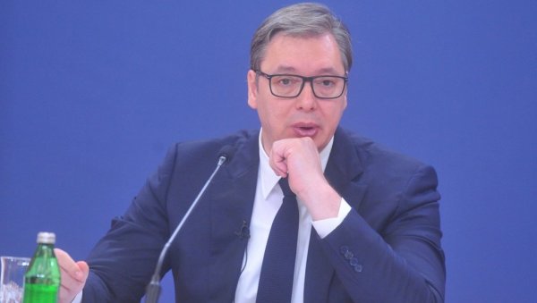 ВУЧИЋ ОТПУТОВАО У УЈЕДИЊЕНЕ АРАПСКЕ ЕМИРАТЕ: Председник ће лично изјавити саучешће поводом смрти Калифе бин Заједа ел Нахјана ВУЧИЋ ОТПУТОВАО У УЈЕДИЊЕНЕ АРАПСКЕ ЕМИРАТЕ: Председник ће лично изјавити саучешће поводом смрти Калифе бин Заједа ел Нахјана