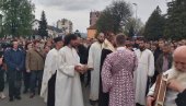 ВЕЛИКА ЂУРЂЕВДАНСКА ЛИТИЈА: На хиљаде људи на улицама Берана (ФОТО) ВЕЛИКА ЂУРЂЕВДАНСКА ЛИТИЈА: На хиљаде људи на улицама Берана (ФОТО)