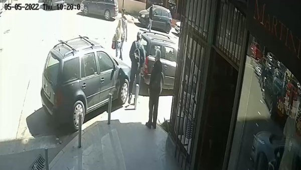 ПОГЛЕДАЈТЕ: Овако Албанци брутално крше споразум који су потписали, а запад ћути (ФОТО/ВИДЕО) ПОГЛЕДАЈТЕ: Овако Албанци брутално крше споразум који су потписали, а запад ћути (ФОТО/ВИДЕО)