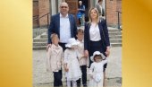 СЛАВА И ТРОФЕЈ: Владимир Ђукановић имао двоструки разлог да наздрави СЛАВА И ТРОФЕЈ: Владимир Ђукановић имао двоструки разлог да наздрави