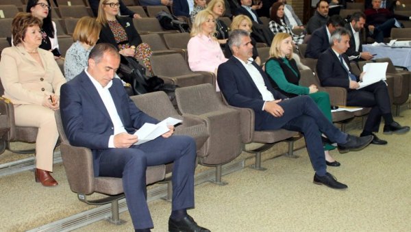 КРЕДИТ ЗА ВРТИЋ, ВОДОВОД И РЕЗЕРВОАР: Врање узима зајам за капиталне инвестиције КРЕДИТ ЗА ВРТИЋ, ВОДОВОД И РЕЗЕРВОАР: Врање узима зајам за капиталне инвестиције