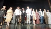 ЉУБАВИ СРПСКИХ РОМАНТИЧАРА: Сјајна представа параћинских гимназијалаца (ФОТО) ЉУБАВИ СРПСКИХ РОМАНТИЧАРА: Сјајна представа параћинских гимназијалаца (ФОТО)