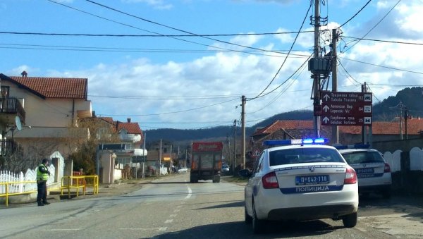 ПОГИНУО ДОК ЈЕ ПРЕТИЦАО КАМИОН: Детаљи саобраћајне несреће код Пожаревца, возач пасата страдао у судару