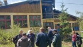 UŽAS U PRIBOJU: Izgorela škola, sumnja se da je namerno zapaljena! (FOTO) UŽAS U PRIBOJU: Izgorela škola, sumnja se da je namerno zapaljena! (FOTO)