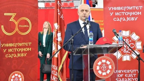 ЗА ЛАКШИ ИЗБОР БУДУЋЕГ ЗВАЊА: Представљање факултета и академија Универзитета у Источном Сарајеву ЗА ЛАКШИ ИЗБОР БУДУЋЕГ ЗВАЊА: Представљање факултета и академија Универзитета у Источном Сарајеву