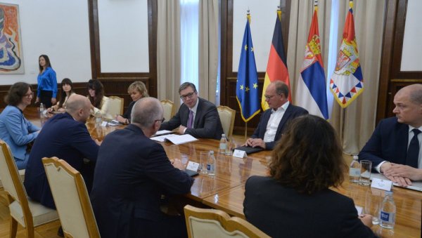 ЛОГИЧНО ЈЕ ДА ЗАПАД ТО ТРАЖИ: Вучић открио детаље разговора са специјалним изаслаником Немачке ЛОГИЧНО ЈЕ ДА ЗАПАД ТО ТРАЖИ: Вучић открио детаље разговора са специјалним изаслаником Немачке