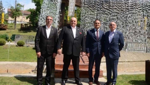PALMA SA AMBASADOROM EGIPTA: Prijateljstvo između Srbije i Egipta pretvoriti u ekonomsku saradnju PALMA SA AMBASADOROM EGIPTA: Prijateljstvo između Srbije i Egipta pretvoriti u ekonomsku saradnju
