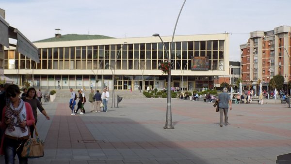 ЗАДУЖИВАЊЕ ЗА МАЊЕ ТРОШКОВЕ ЈАВНЕ РАСВЕТЕ: Чачани планирају да код пословних банака подигну кредит тежак 150 милиона динара ЗАДУЖИВАЊЕ ЗА МАЊЕ ТРОШКОВЕ ЈАВНЕ РАСВЕТЕ: Чачани планирају да код пословних банака подигну кредит тежак 150 милиона динара