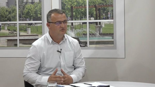 У КЛАДОВУ ПАЛА ВЕЛИКА КОЛИЧИНА ПАДАВИНА: Заседао локални Штаб за ванредне ситуације У КЛАДОВУ ПАЛА ВЕЛИКА КОЛИЧИНА ПАДАВИНА: Заседао локални Штаб за ванредне ситуације