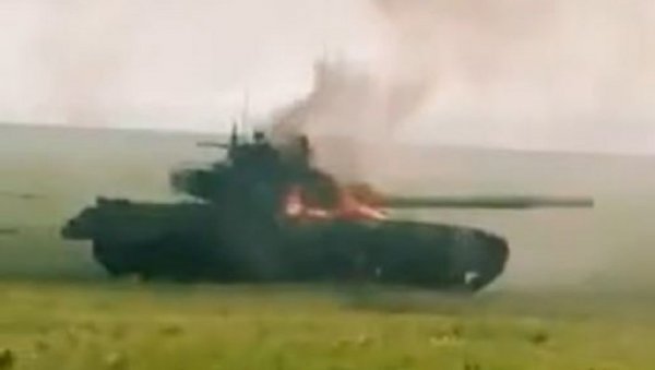 ПРЕЖИВЕЛИ ТРИ ПОГОДКА: Руска тенковска посада успела да уништили три украјинска тенка у борбама код Северодоњецка (ВИДЕО) ПРЕЖИВЕЛИ ТРИ ПОГОДКА: Руска тенковска посада успела да уништили три украјинска тенка у борбама код Северодоњецка (ВИДЕО)