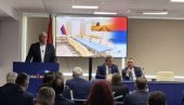 МАНДИЋ ПОРУЧИО: Мањинска влада Абазовића - нова издаја 30. августа МАНДИЋ ПОРУЧИО: Мањинска влада Абазовића - нова издаја 30. августа
