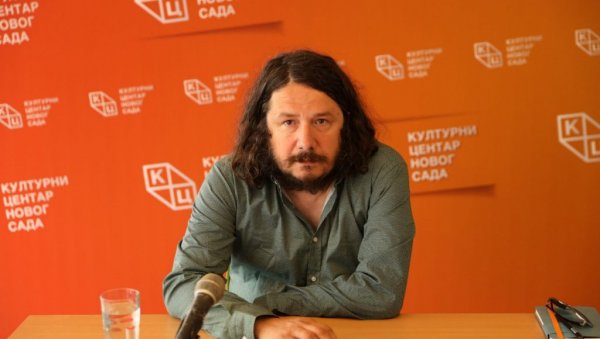 МАЈСКЕ ПОЉАНЕ СУ БАНИЈСКИ МАКОНДО: Мухарем Баздуљ о личностима из малог места у Банији које је задужило нашу науку МАЈСКЕ ПОЉАНЕ СУ БАНИЈСКИ МАКОНДО: Мухарем Баздуљ о личностима из малог места у Банији које је задужило нашу науку