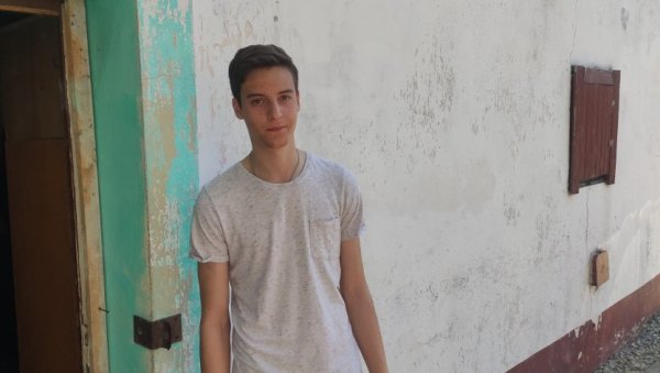 ПЛАНИРАЛА ЈЕ ДА ДЕЛОВЕ ТЕЛА РАЗБАЦА ПО ЗРЕЊАНИНУ Исповест Терезиног сина: Мислим да је није било брига да ли ће да буде ухваћена (ВИДЕО) ПЛАНИРАЛА ЈЕ ДА ДЕЛОВЕ ТЕЛА РАЗБАЦА ПО ЗРЕЊАНИНУ Исповест Терезиног сина: Мислим да је није било брига да ли ће да буде ухваћена (ВИДЕО)