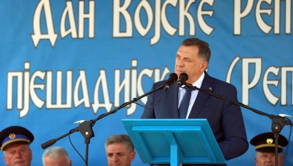ХЕЛЕЗ УЗАЛУД ПРЕТИ, СРПСКИ ЗВАНИЧНИЦИ НА ОБЕЛЕЖАВАЊУ ДАНА ВОЈСКЕ РЕПУБЛИКЕ СРПСКЕ: Оштре реакције на поруке министра одбране у СМ БиХ ХЕЛЕЗ УЗАЛУД ПРЕТИ, СРПСКИ ЗВАНИЧНИЦИ НА ОБЕЛЕЖАВАЊУ ДАНА ВОЈСКЕ РЕПУБЛИКЕ СРПСКЕ: Оштре реакције на поруке министра одбране у СМ БиХ
