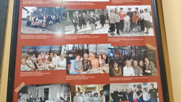 ДОГОДИНЕ У ИСТО ВРЕМЕ: Отворена изложба са више од 300 фотографија у Крушевцу (ФОТО/ВИДЕО) ДОГОДИНЕ У ИСТО ВРЕМЕ: Отворена изложба са више од 300 фотографија у Крушевцу (ФОТО/ВИДЕО)