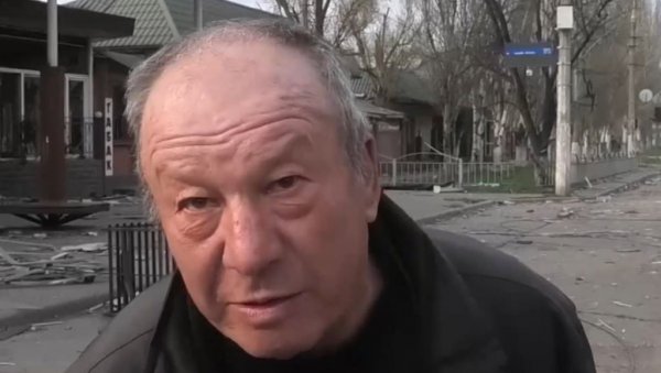 У БЛИЗИНИ ГОРИ КУЋА, А ОН СЕДИ И СМЕЈЕ СЕ: Становник Маријупоља испричао како је украјинска војска онемогућила рад ватрогасаца (ВИДЕО) У БЛИЗИНИ ГОРИ КУЋА, А ОН СЕДИ И СМЕЈЕ СЕ: Становник Маријупоља испричао како је украјинска војска онемогућила рад ватрогасаца (ВИДЕО)