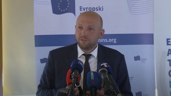 НЕМАЧКА ПОЖУРИЛА ДА ПОДРЖИ ЛАЖНУ ДРЖАВУ: Сарацин пренео Гервали - такозвано Косово припада Савету Европе НЕМАЧКА ПОЖУРИЛА ДА ПОДРЖИ ЛАЖНУ ДРЖАВУ: Сарацин пренео Гервали - такозвано Косово припада Савету Европе