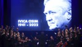 САХРАЊЕН ИВИЦА ОСИМ: Хиљаде људи се опростило од легенде југословенског фудбала (ФОТО/ВИДЕО) САХРАЊЕН ИВИЦА ОСИМ: Хиљаде људи се опростило од легенде југословенског фудбала (ФОТО/ВИДЕО)