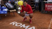 VENI, VIDI, ĐOKOVIĆ: Kralj Rima je zaludeo Italiju (FOTO) VENI, VIDI, ĐOKOVIĆ: Kralj Rima je zaludeo Italiju (FOTO)