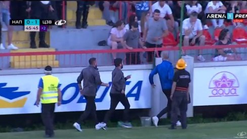 DRAMA POD BAGDALOM: Meč kratko prekinut, navijaču pozlilo? (VIDEO) DRAMA POD BAGDALOM: Meč kratko prekinut, navijaču pozlilo? (VIDEO)