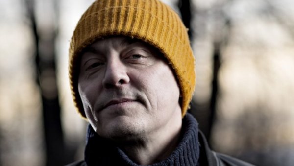 ДРУГАЧИЈЕ СУ МИСЛИ У МОЈОЈ ГЛАВИ: Самуел Бјерк, писац и некадашња рок звезда, не зна зашто људи воле трилере из једне мале Норвешке ДРУГАЧИЈЕ СУ МИСЛИ У МОЈОЈ ГЛАВИ: Самуел Бјерк, писац и некадашња рок звезда, не зна зашто људи воле трилере из једне мале Норвешке