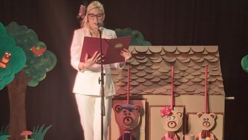 FESTIVAL DRAMSKOG STVARALAŠTVA ZA DECU FESTIĆKO 2022 Manifestacija je okupila 17 javnih i privatnih predškolskih ustanova FESTIVAL DRAMSKOG STVARALAŠTVA ZA DECU FESTIĆKO 2022 Manifestacija je okupila 17 javnih i privatnih predškolskih ustanova