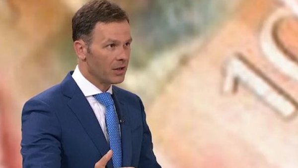 ВЕЛИКИ ИЗАЗОВИ СУ ПРЕД СРБИЈОМ Мали: Свакодневно се боримо за бољи живот грађана ВЕЛИКИ ИЗАЗОВИ СУ ПРЕД СРБИЈОМ Мали: Свакодневно се боримо за бољи живот грађана