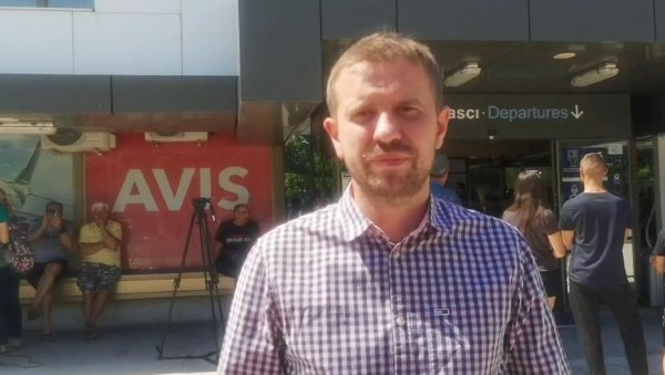И У НИШУ ЛАЖНА ДОЈАВА: Огласио се директор аеродрома Константин Велики - Све се поново одвија несметано (ФОТО/ВИДЕО) И У НИШУ ЛАЖНА ДОЈАВА: Огласио се директор аеродрома Константин Велики - Све се поново одвија несметано (ФОТО/ВИДЕО)