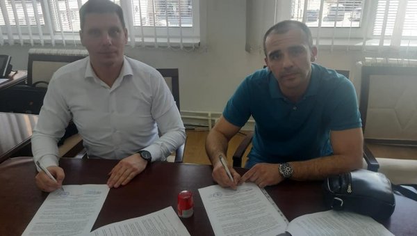 УДРУЖЕЊЕ „ЗОРА“ ДОБИЛО НОВЕ ПРОСТОРИЈЕ ЗА РАД: Општина Лапово обезбедила новац за најам просторија УДРУЖЕЊЕ „ЗОРА“ ДОБИЛО НОВЕ ПРОСТОРИЈЕ ЗА РАД: Општина Лапово обезбедила новац за најам просторија