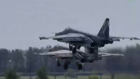 LETE NISKO I NAPADAJU IZNENADA: Pogledajte snimak borbenih dejstava ruskih Suhoja u Harkovu (VIDEO) LETE NISKO I NAPADAJU IZNENADA: Pogledajte snimak borbenih dejstava ruskih Suhoja u Harkovu (VIDEO)