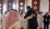 VUČIĆ STIGAO DA ODA POŠTU PREMINULOM VLADARU UAE: Ponosan na iskreno prijateljstvo koje imamo sa šeikom Mohamed bin Zajed Al Nahjanom