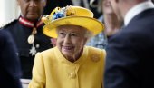 БРИТАНСКА КРАЉИЦА ПОНОВО У ЈАВНОСТИ: Отворила метро-линију Елизабета (ФОТО) БРИТАНСКА КРАЉИЦА ПОНОВО У ЈАВНОСТИ: Отворила метро-линију Елизабета (ФОТО)