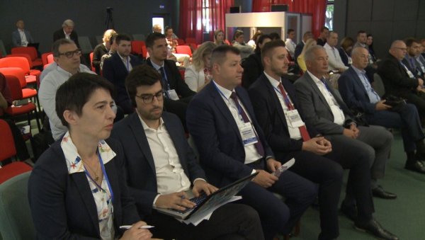 ЗАПАДНИ БАЛКАН ЈЕДНО ТРЖИШТЕ: У Требињу одржана конференција Јачање регионалних туристичких производа ЗАПАДНИ БАЛКАН ЈЕДНО ТРЖИШТЕ: У Требињу одржана конференција Јачање регионалних туристичких производа