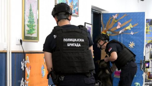 ЕВАКУИСАНА ШКОЛА НА НОВОМ БЕОГРАДУ: Стигла дојава о бомби, у згради контрадиверзиона јединица