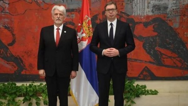 ВУЧИЋ ПРИМИО АКРЕДИТИВЕ НОВОГ АМБАСАДОРА: Србија уважава територијални интегритет Украјине ВУЧИЋ ПРИМИО АКРЕДИТИВЕ НОВОГ АМБАСАДОРА: Србија уважава територијални интегритет Украјине