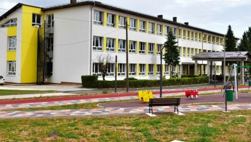 VIŠE ĐAKA PRVAKA: Na području Istočnog Sarajeva u prvi razred ove godine prijavljeno 590 učenika VIŠE ĐAKA PRVAKA: Na području Istočnog Sarajeva u prvi razred ove godine prijavljeno 590 učenika