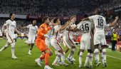 АЈНТРАХТ СА ЈЕДНОМ ДИЛЕМОМ: Има ли живота после Филипа Костића? АЈНТРАХТ СА ЈЕДНОМ ДИЛЕМОМ: Има ли живота после Филипа Костића?