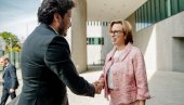 БОРБА ПРОТИВ ОРГАНИЗОВАНОГ КРИМИНАЛА: Абазовић са директорком Европола Катрин де Бол БОРБА ПРОТИВ ОРГАНИЗОВАНОГ КРИМИНАЛА: Абазовић са директорком Европола Катрин де Бол