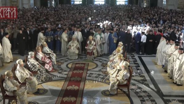 ВЕЛИКИ БРОЈ ВЕРНИКА У ХРАМУ СВЕТОГ САВЕ: Почела литургија помирења, после 55 година заједно СПЦ и МПЦ (ФОТО/ВИДЕО) ВЕЛИКИ БРОЈ ВЕРНИКА У ХРАМУ СВЕТОГ САВЕ: Почела литургија помирења, после 55 година заједно СПЦ и МПЦ (ФОТО/ВИДЕО)