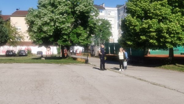 ДОЈАВЕ О БОМБАМА У НИШКИМ ШКОЛАМА: На мејл једне стигла језива претња (ВИДЕО) ДОЈАВЕ О БОМБАМА У НИШКИМ ШКОЛАМА: На мејл једне стигла језива претња (ВИДЕО)