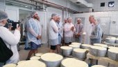 FRANCUSKI MLEKARI U PIROTU: Pirotska Mlekarska škola čuvena i u Francuskoj FRANCUSKI MLEKARI U PIROTU: Pirotska Mlekarska škola čuvena i u Francuskoj
