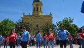 MATURSKI PLES: I negotinski srednjoškolci plesali kadril