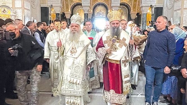 ТРАЖЕ ЗЛАТНИ ГЛАС ЗА ТРОН: Српску патријаршију и МПЦ чека дијалог о канонском јединству, СПЦ се неће преко ноћи сагласити са аутокефалијом ТРАЖЕ ЗЛАТНИ ГЛАС ЗА ТРОН: Српску патријаршију и МПЦ чека дијалог о канонском јединству, СПЦ се неће преко ноћи сагласити са аутокефалијом