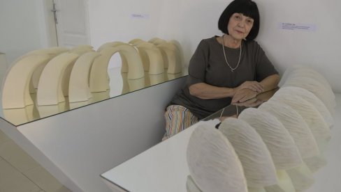DOSTOJNI SVETSKE MAPE: Delia Iliešiu Prvački o retrospektivnoj izložbi radova u Galeriji savremene umetnosti u Pančevu DOSTOJNI SVETSKE MAPE: Delia Iliešiu Prvački o retrospektivnoj izložbi radova u Galeriji savremene umetnosti u Pančevu